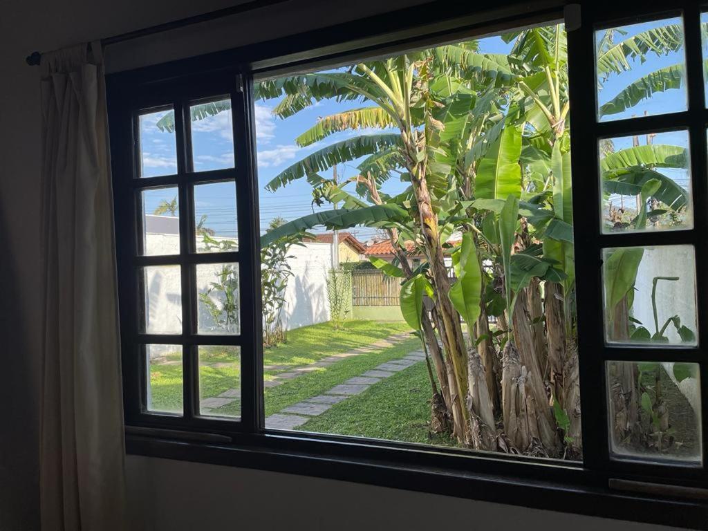 Casa Charmosa Com Jardim Tropical A 1500 Mts Da Do Cruzeiro Casa de férias Ubatuba